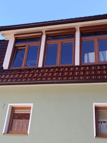 Kétszárnyú ablakok felülvilágítóval