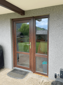 Erkélyajtók diófából